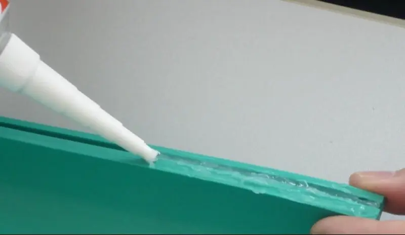How to Preserve Opened Liquid Nail